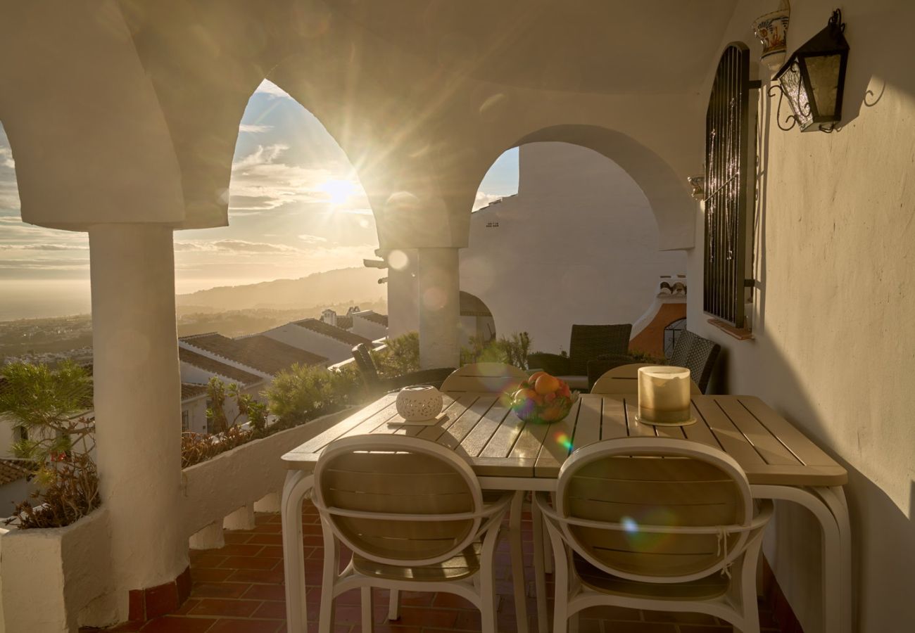 Terrazza vista mare panoramica su Nerja e sul Mediterraneo presso Capuchinos 42.