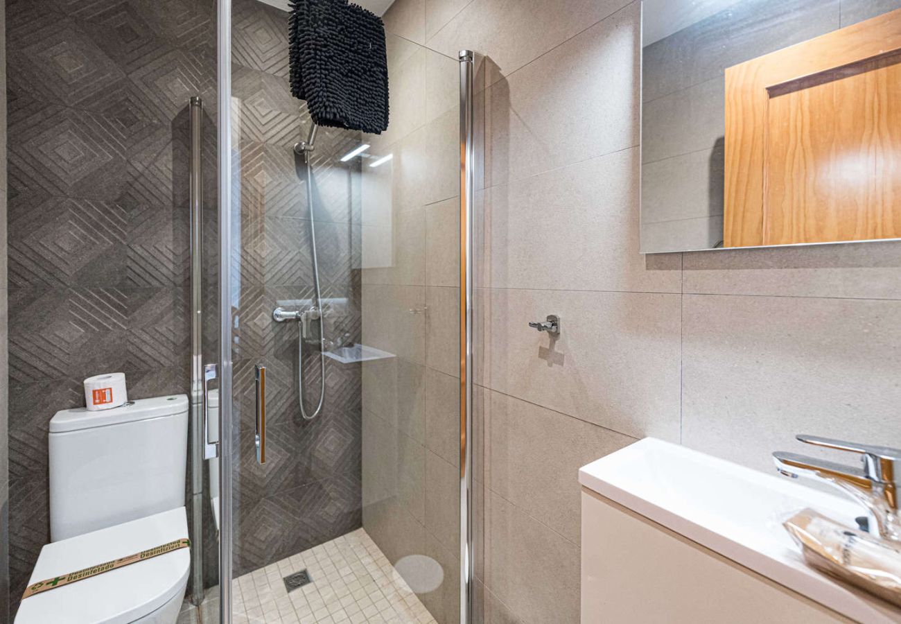 Appartamento a Nerja - Appartamento Valparaiso 1B a Playa Burriana con piscina e 2 bagni