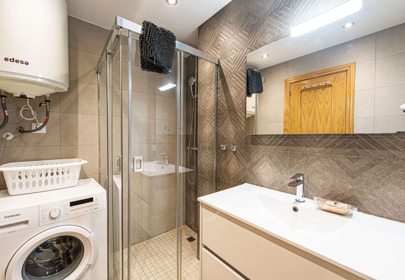 Appartamento a Nerja - Appartamento Valparaiso 1B a Playa Burriana con piscina e 2 bagni