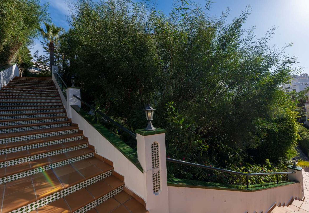 Appartamento a Nerja - Appartamento Valparaiso 1B a Playa Burriana con piscina e 2 bagni