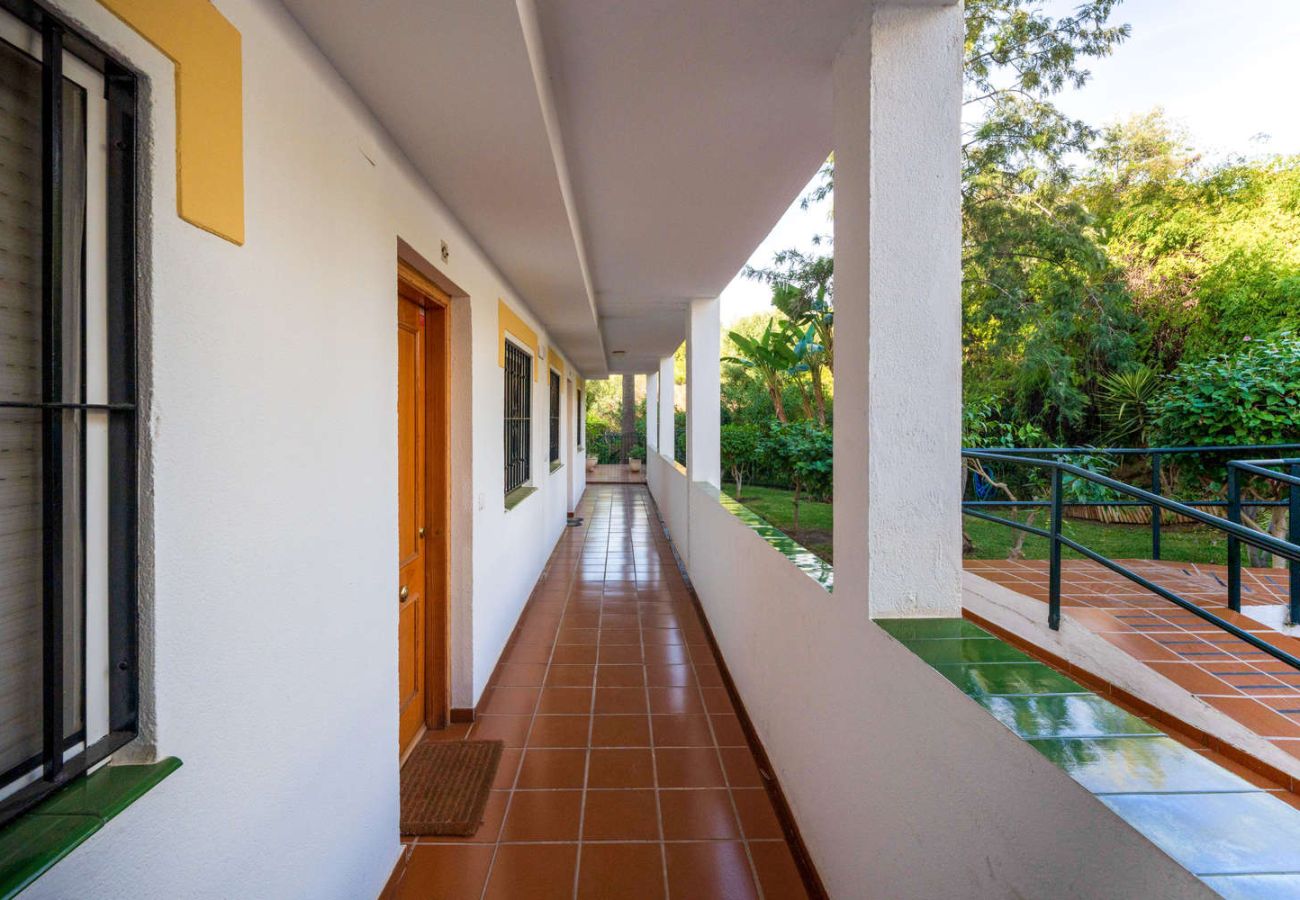 Appartamento a Nerja - Appartamento Valparaiso 1B a Playa Burriana con piscina e 2 bagni