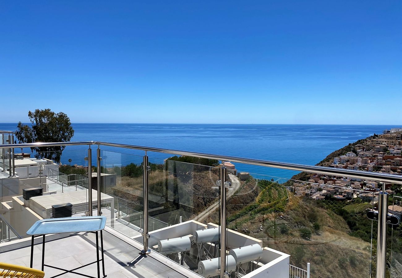 Appartamento a Nerja - Penthouse Balcon del Mar Deluxe 3: Attico con 100m² di terrazza e vista mare