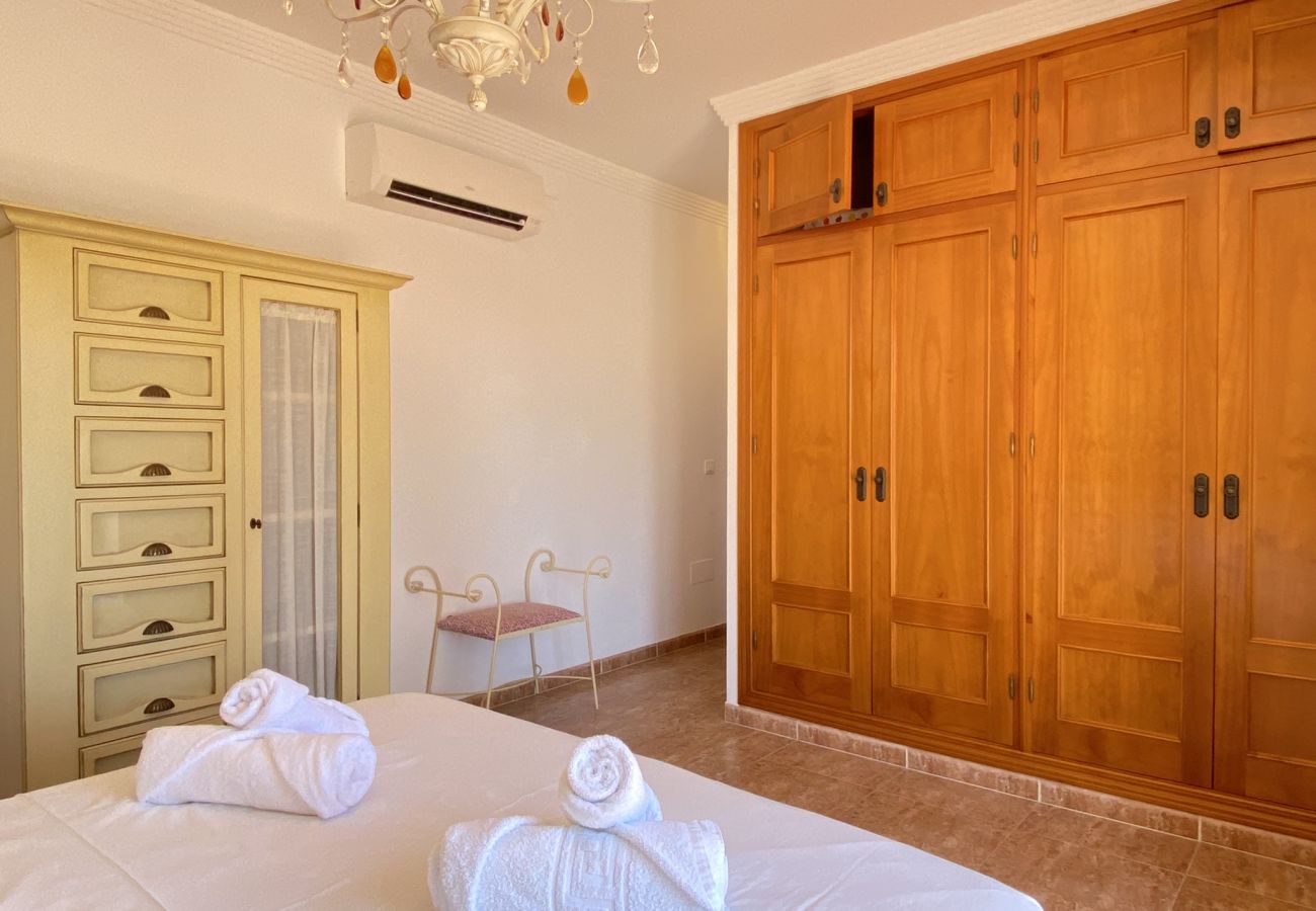 Villa a Nerja - Villa Madrid Private Pool by Casasol