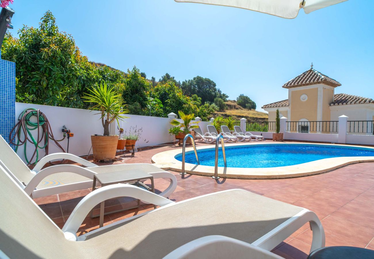 Villa a Torrox Costa - Villa Calidum: Villa con Piscina Privata a Nerja