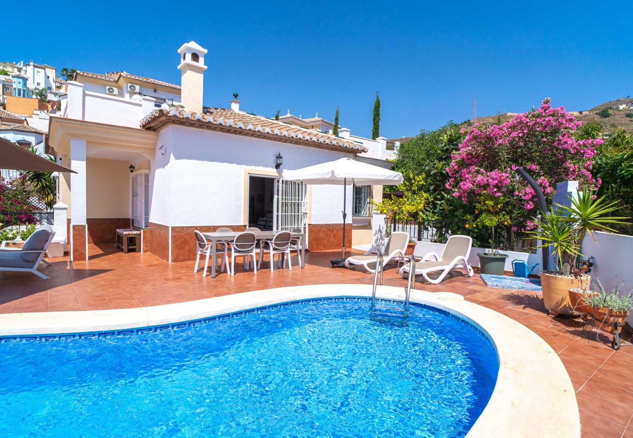 Villa a Torrox Costa - Villa Calidum: Villa con Piscina Privata a Nerja