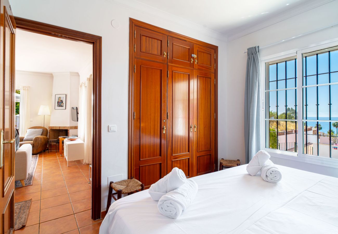 Villa a Torrox Costa - Villa Calidum: Villa con Piscina Privata a Nerja