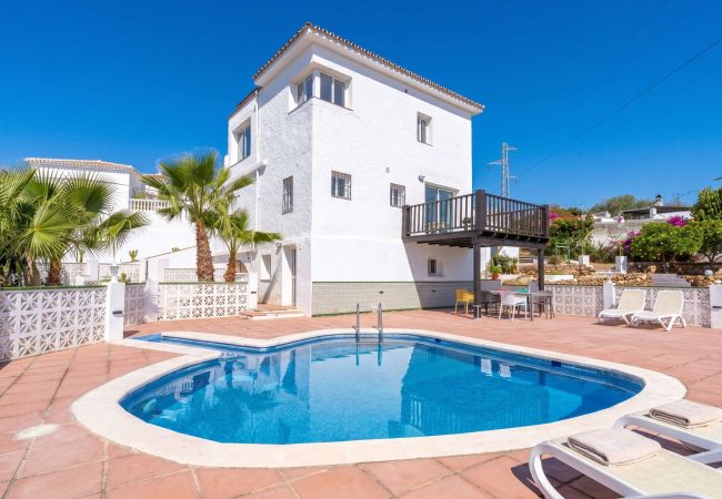 Villa a Nerja - Villa Mauri Private Pool by Casasol