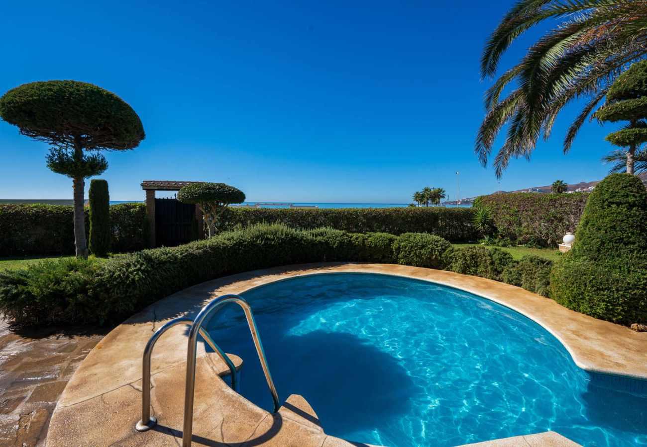 Appartamento a Nerja - Stella Maris Nerja Beachfront Apartment, Sea View 