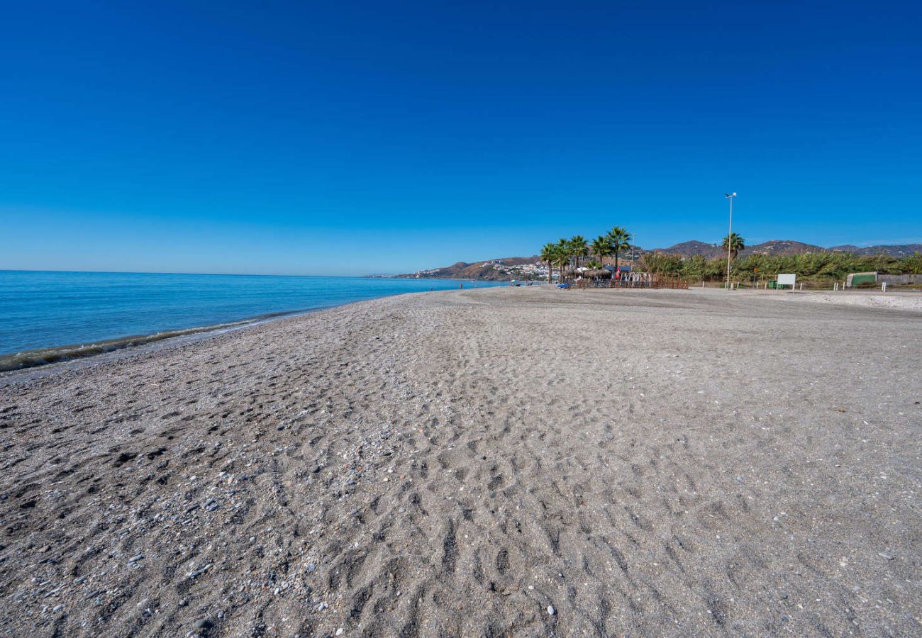 Appartamento a Nerja - Stella Maris Nerja Beachfront Apartment, Sea View 
