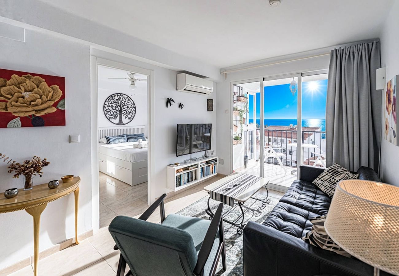 Appartamento turistico Miami 5 con piscina condominiale a Nerja