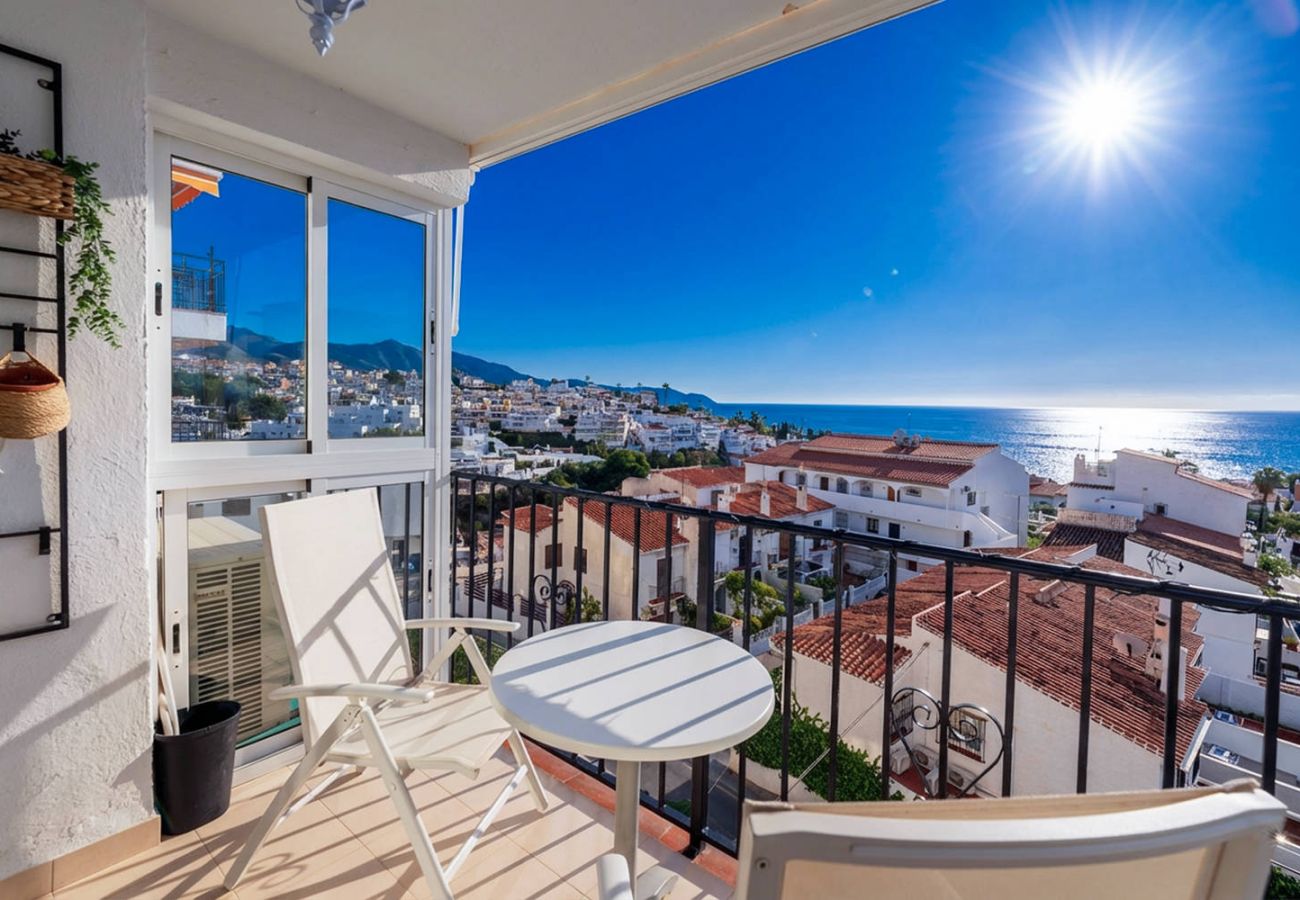 Terrazza piacevole e chiusa con vista su Nerja