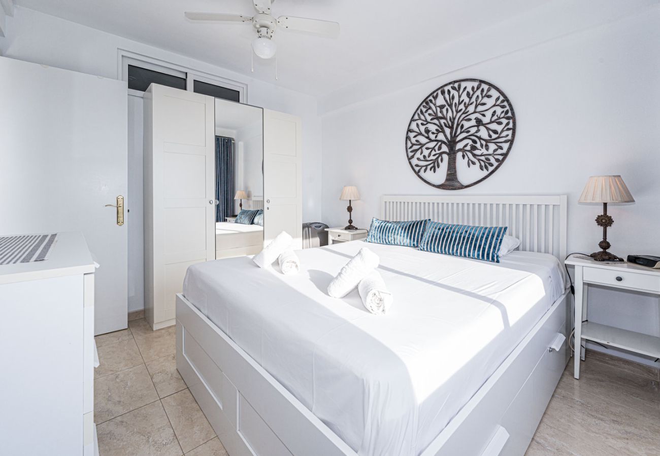 Camera principale con letto matrimoniale