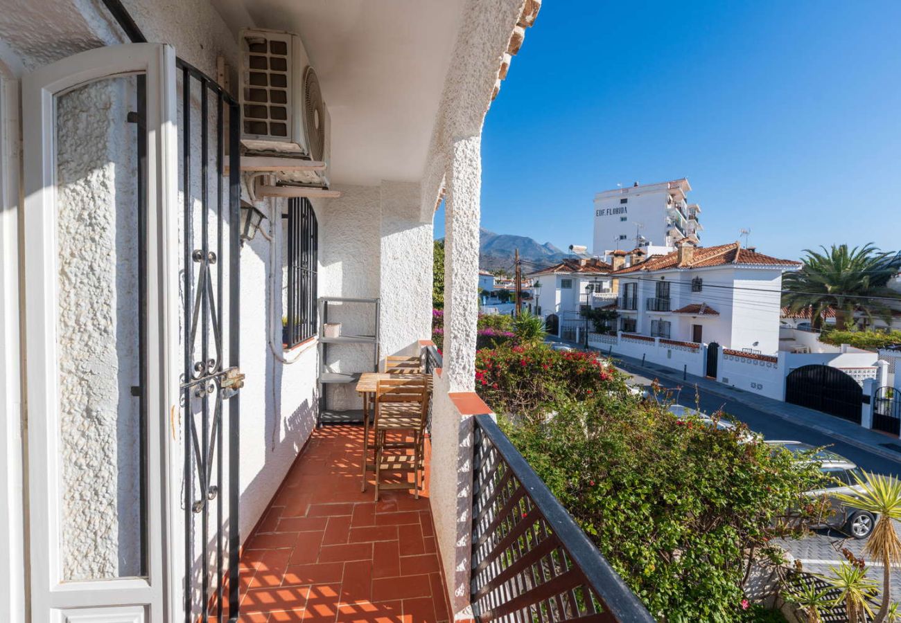 Appartamento a Nerja - Casa Lena Verano Azul Nerja: Duplex per Famiglie con Vista Mare