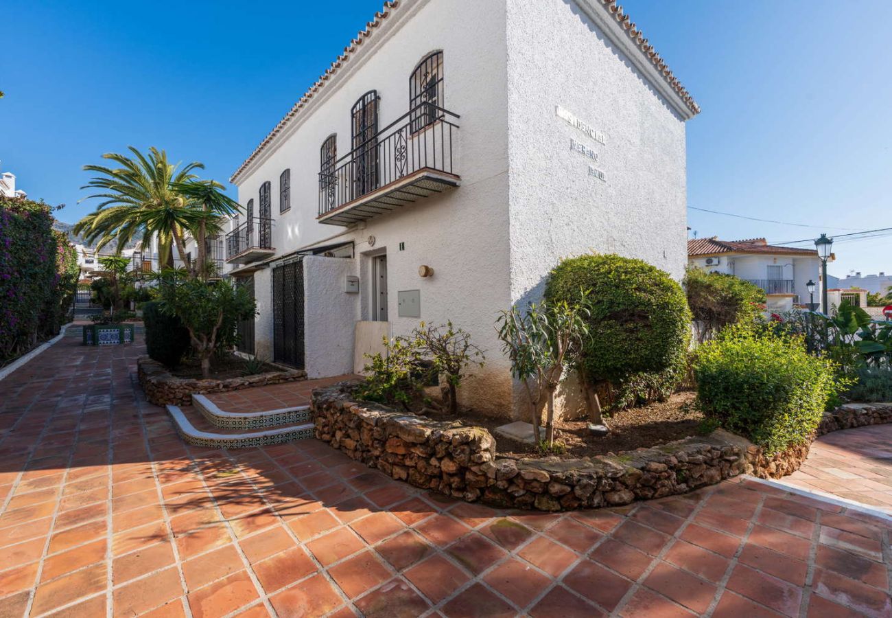 Appartamento a Nerja - Casa Lena Verano Azul Nerja: Duplex per Famiglie con Vista Mare