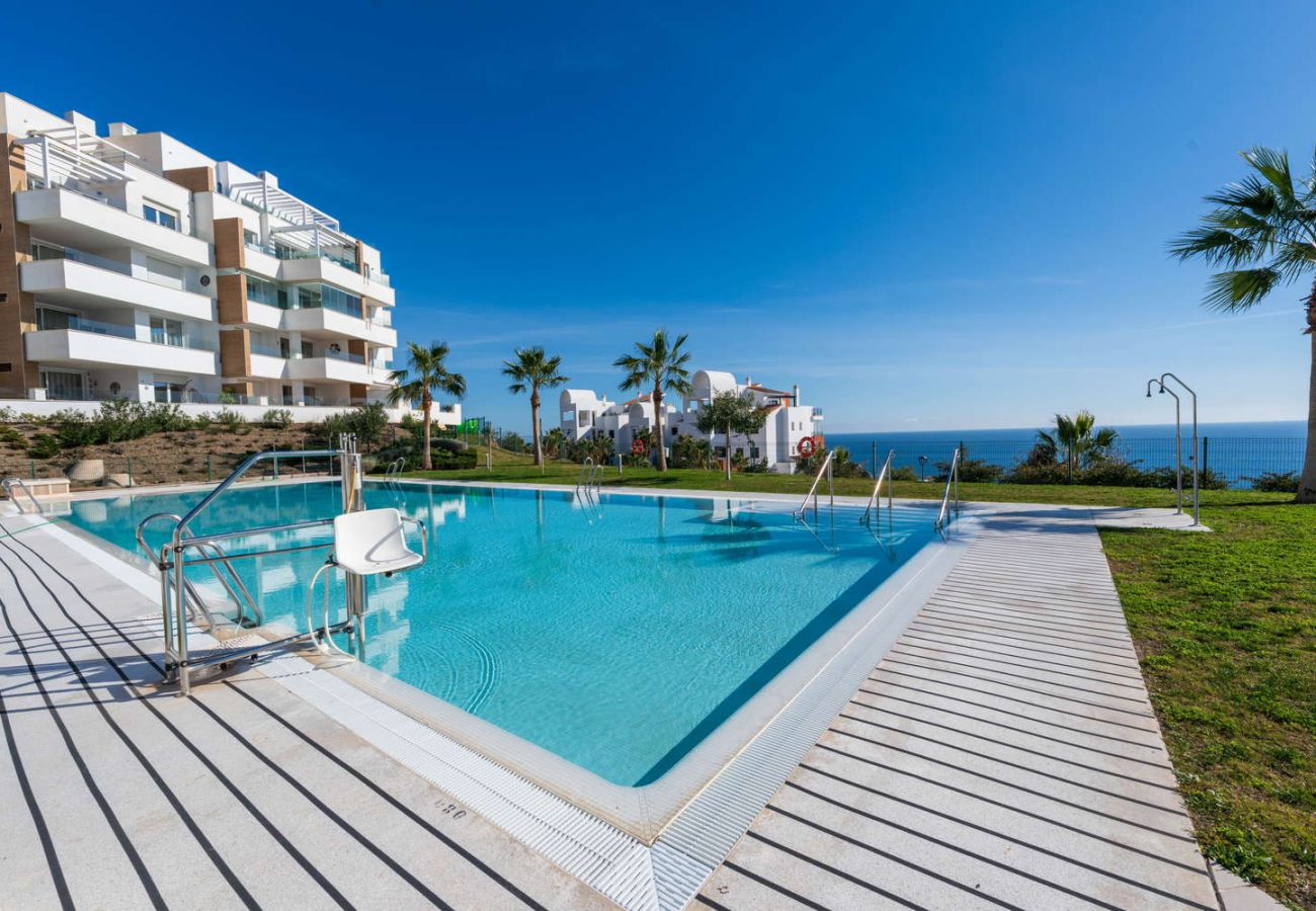 Appartamento a Torrox Costa - Isea Calaceite 1111: Appartamento di Lusso con Vista Mare e Piscina