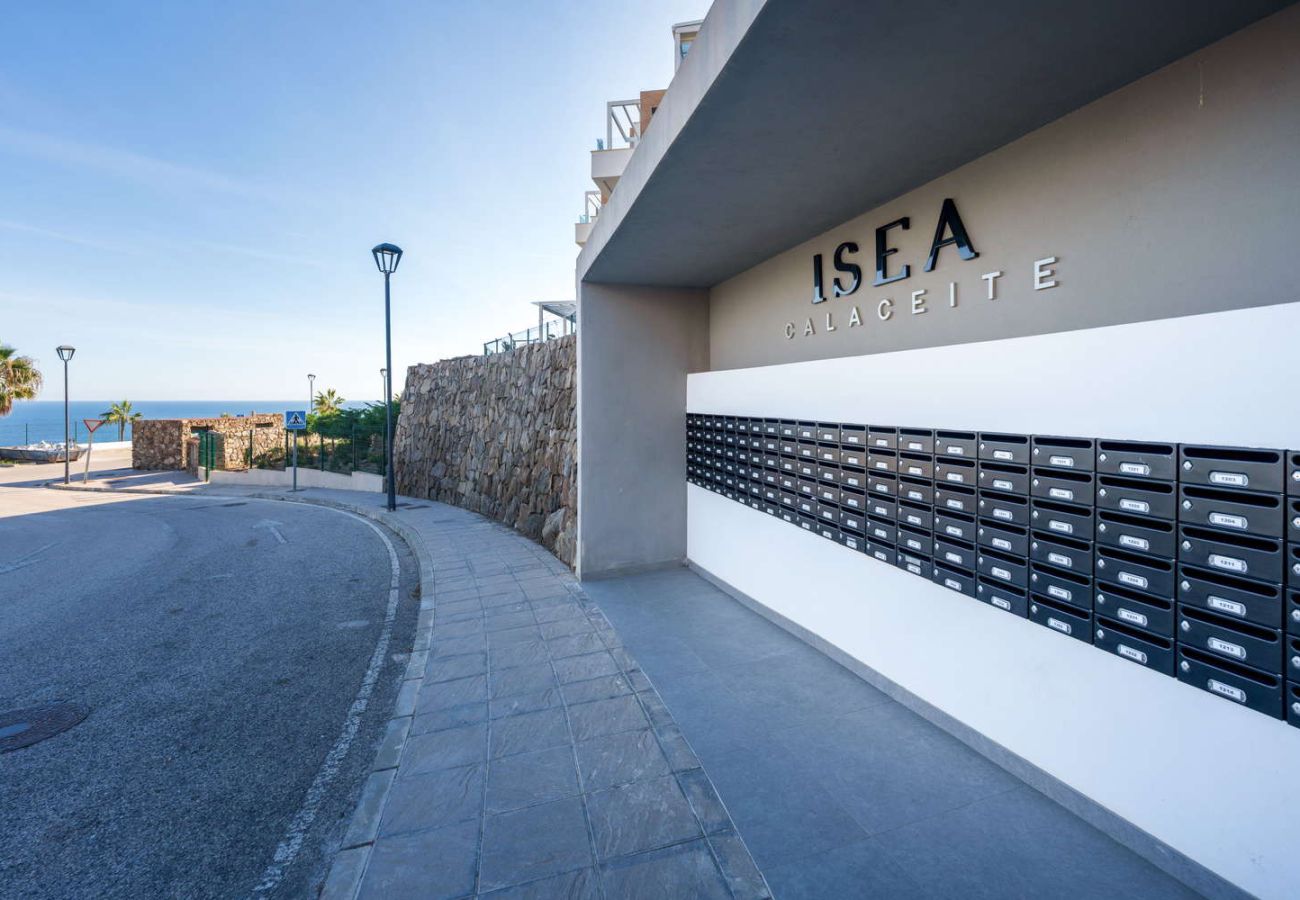 Appartamento a Torrox Costa - Isea Calaceite 1111: Appartamento di Lusso con Vista Mare e Piscina