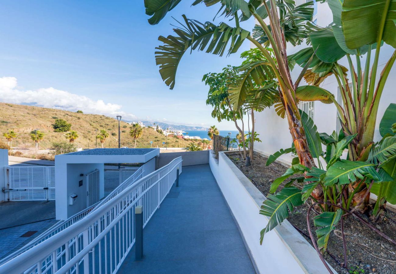 Appartamento a Torrox Costa - Isea Calaceite 1111: Appartamento di Lusso con Vista Mare e Piscina