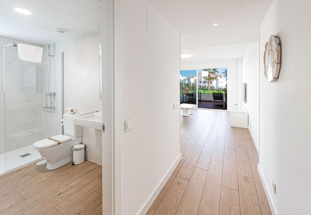 Appartamento a Torrox Costa - Isea Calaceite 1111: Appartamento di Lusso con Vista Mare e Piscina