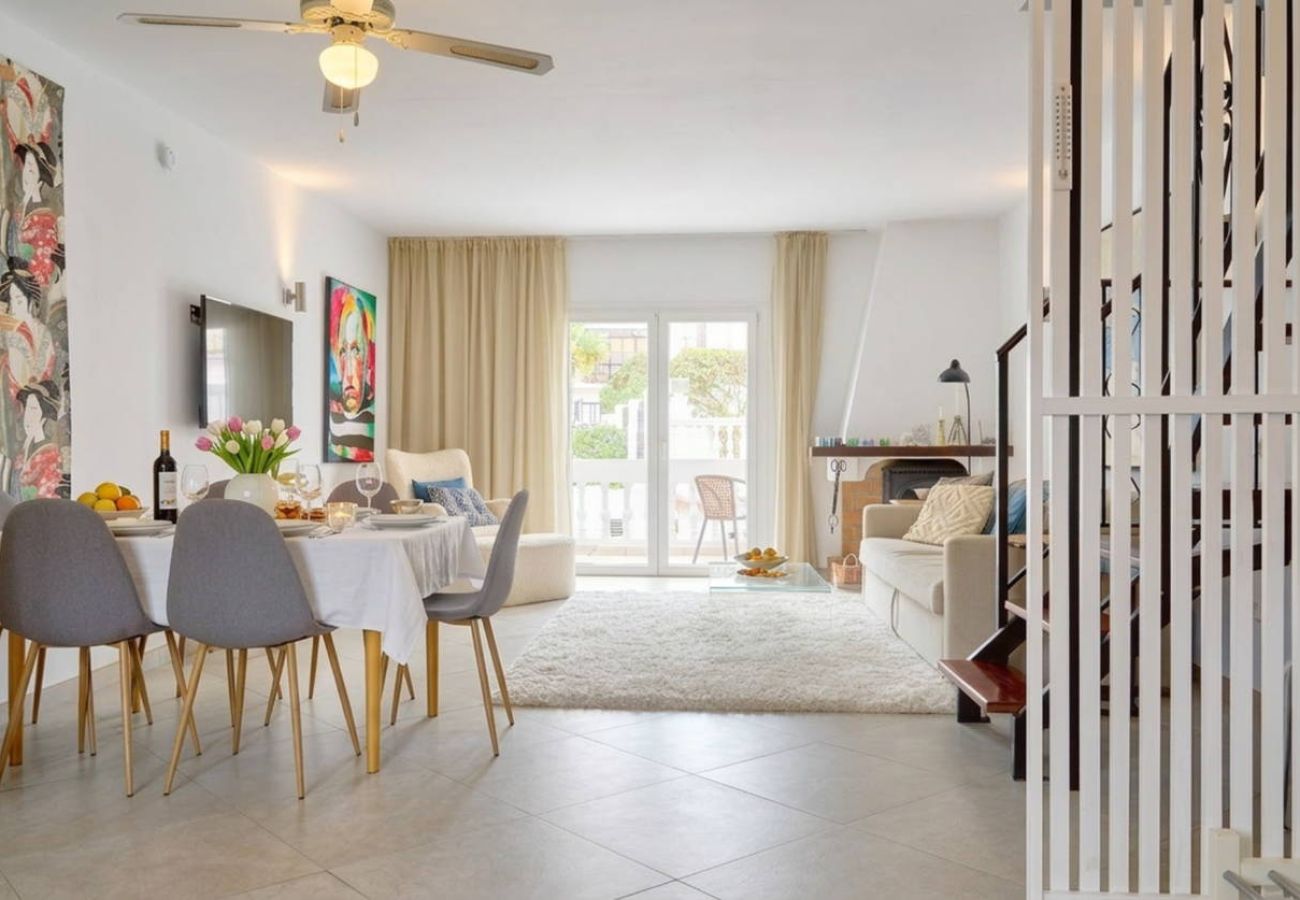 Casa a schiera a Nerja - Casa Lavanda – Casa vacanze a Nerja con vista mare e piscina