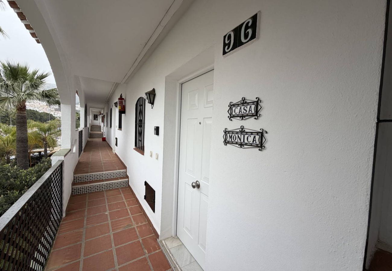 Appartamento a Nerja - Appartamento Casa Monica a Verano Azul: Vista Mare e Solarium sul tetto