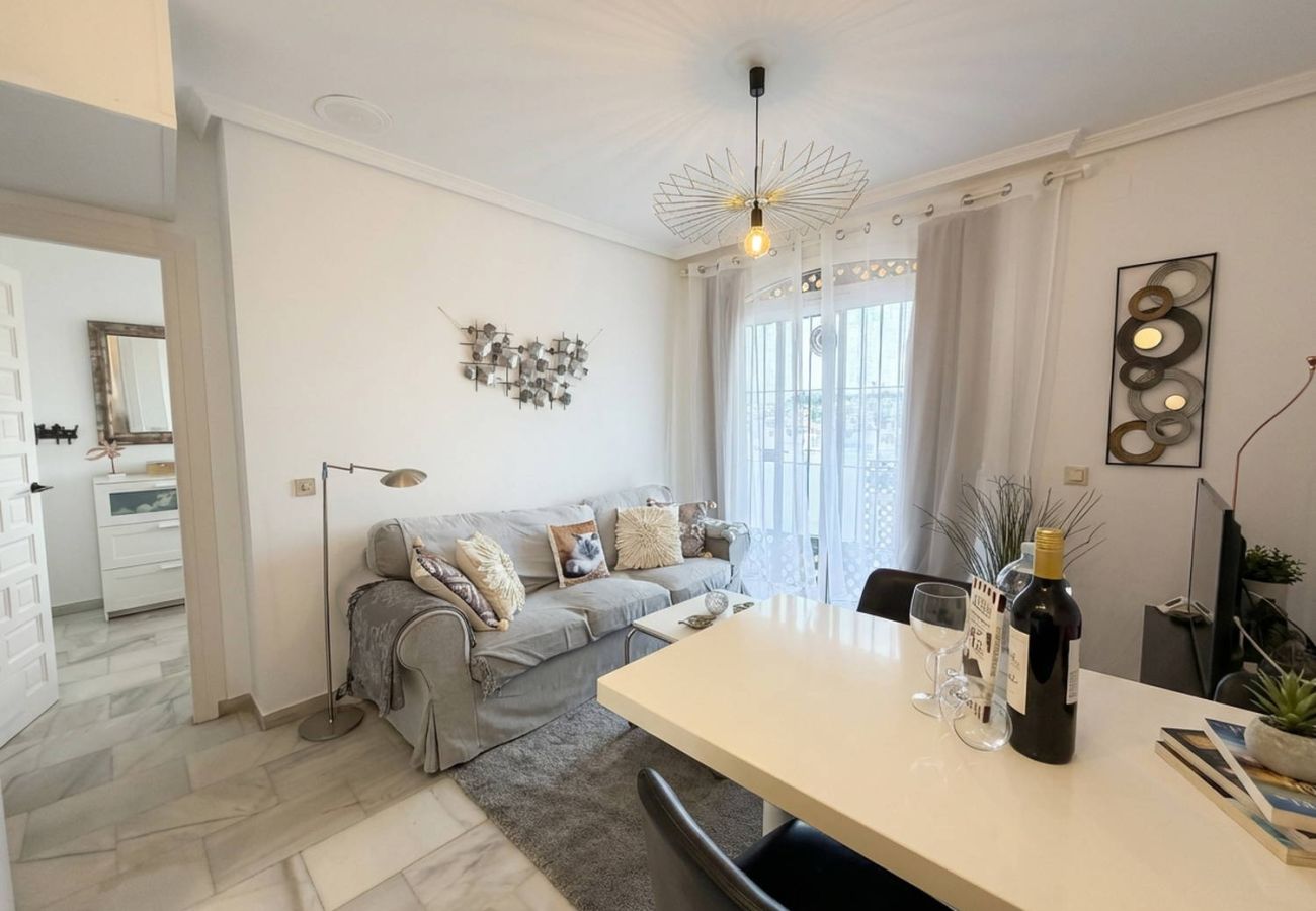 Appartamento a Nerja - Appartamento Casa Monica a Verano Azul: Vista Mare e Solarium sul tetto