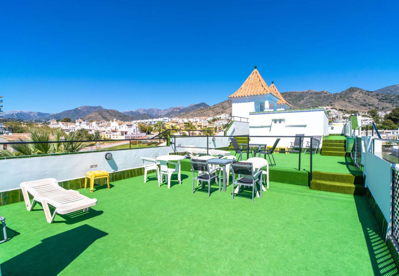 Appartamento a Nerja - Appartamento Casa Monica a Verano Azul: Vista Mare e Solarium sul tetto