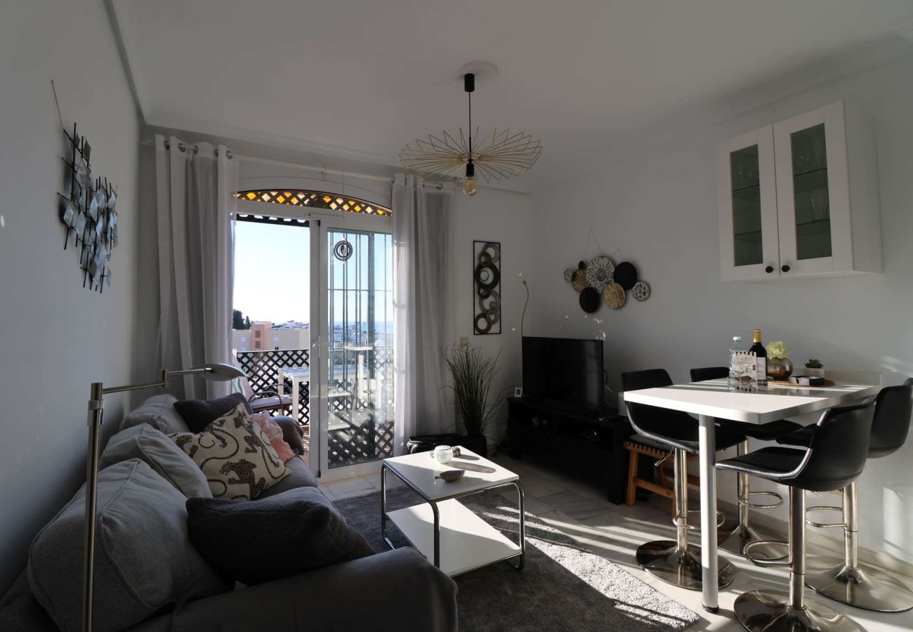 Appartamento a Nerja - Appartamento Casa Monica a Verano Azul: Vista Mare e Solarium sul tetto