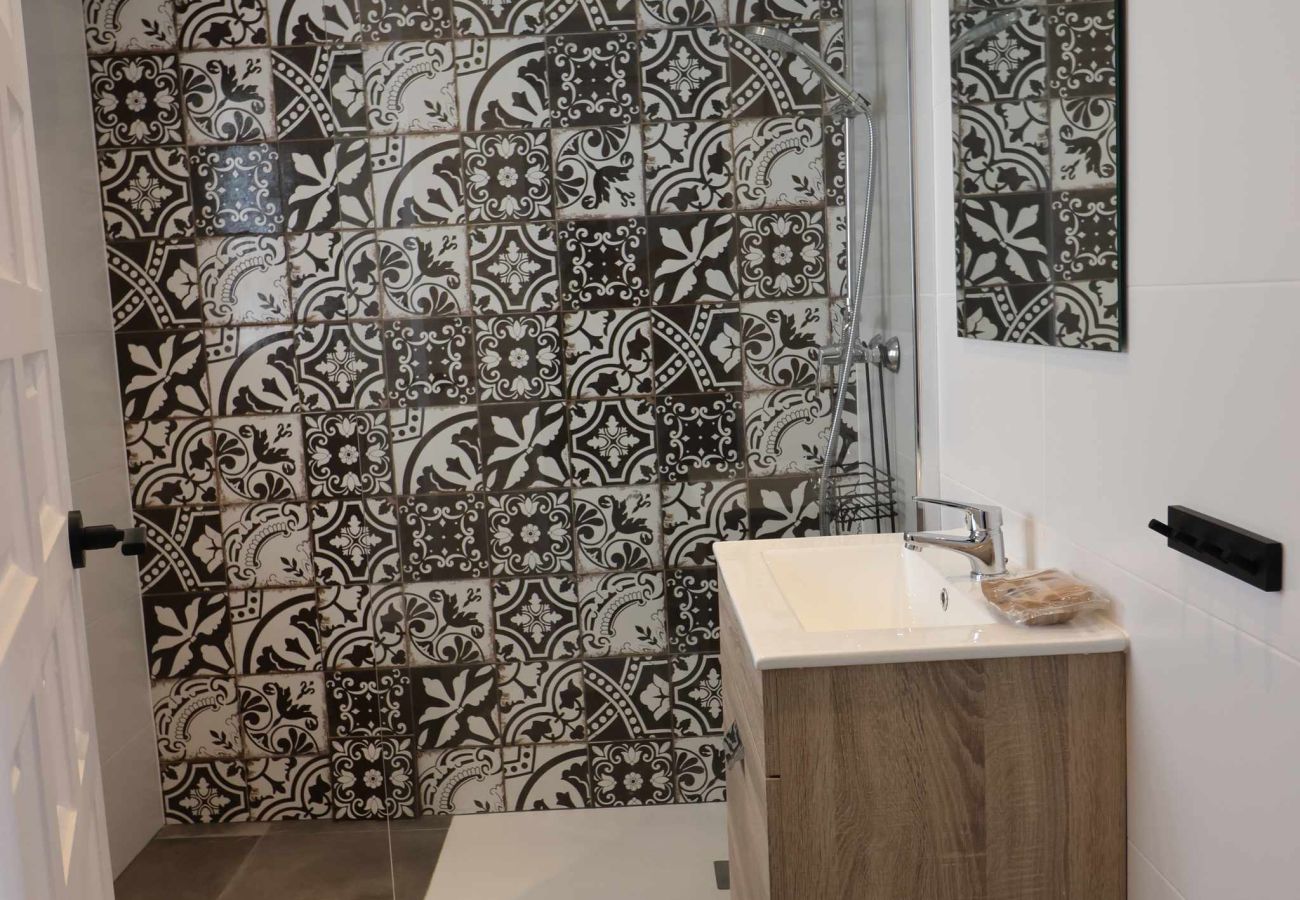 Appartamento a Nerja - Appartamento Casa Monica a Verano Azul: Vista Mare e Solarium sul tetto