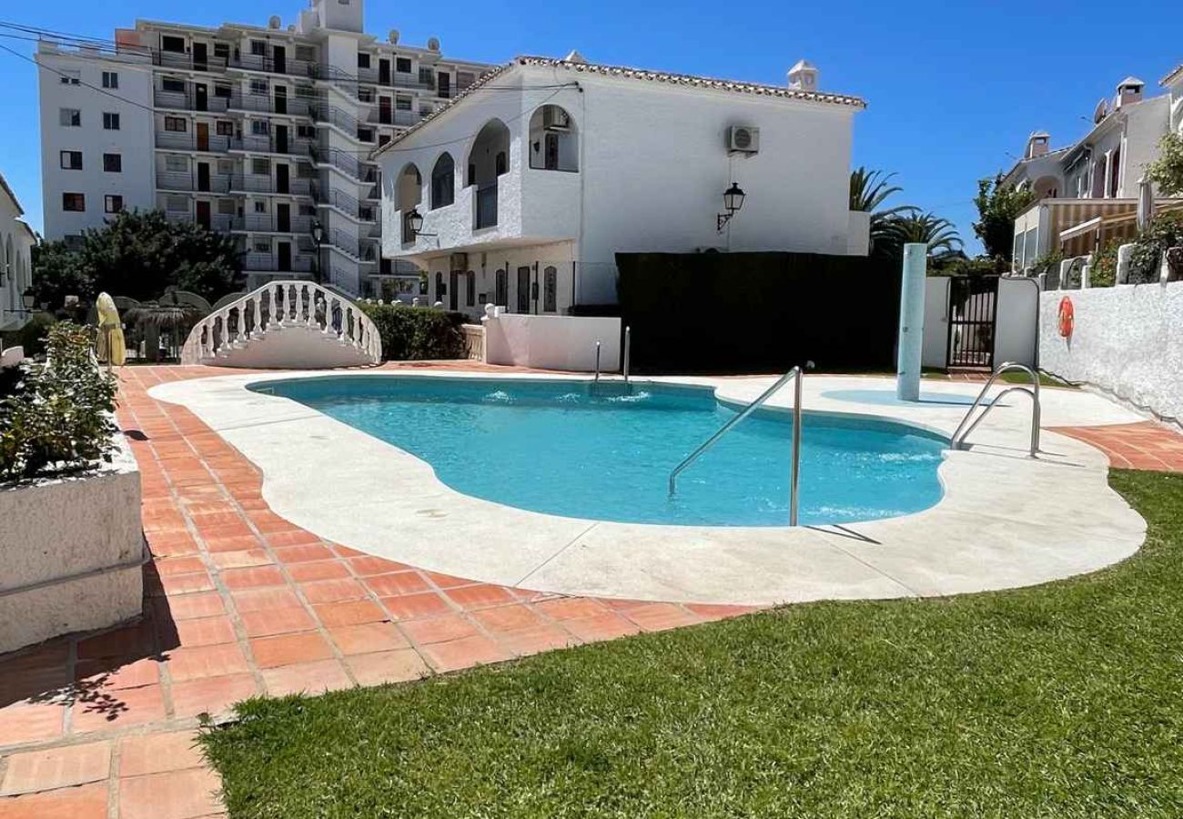 Appartamento a Nerja - Appartamento Casa Monica a Verano Azul: Vista Mare e Solarium sul tetto