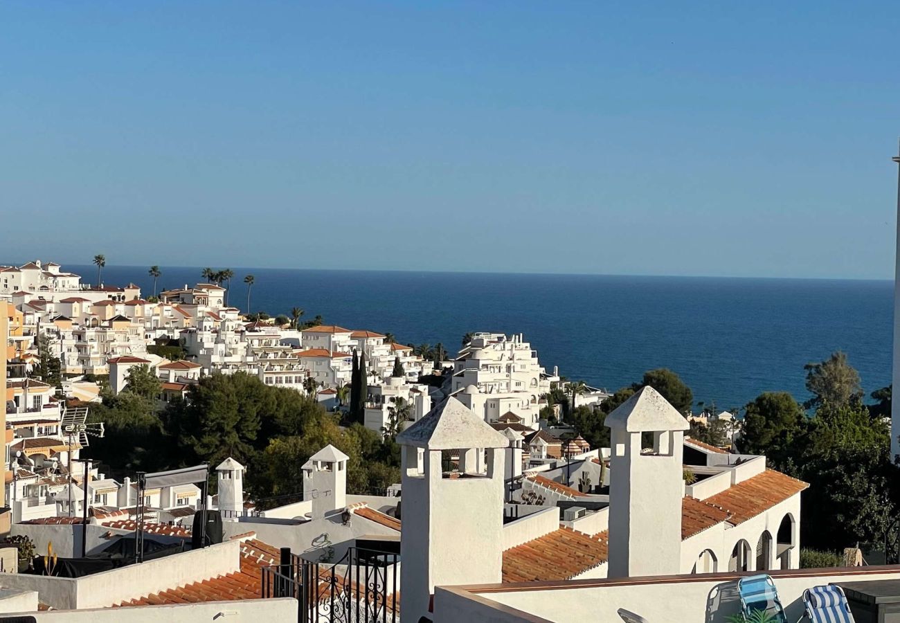 Appartamento a Nerja - Appartamento Casa Monica a Verano Azul: Vista Mare e Solarium sul tetto
