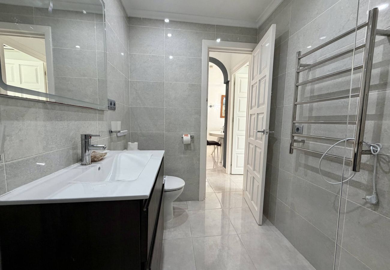 Appartamento a Nerja - Ferienwohnung Tropicana 6C in Nerja mit Meerblick