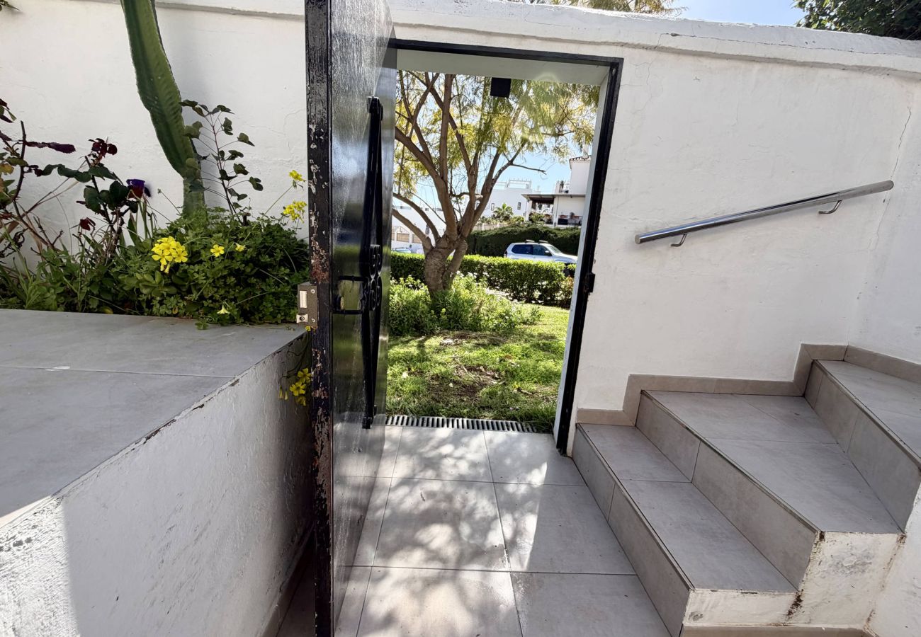 Appartamento a Nerja - Ferienwohnung Tropicana 6C in Nerja mit Meerblick