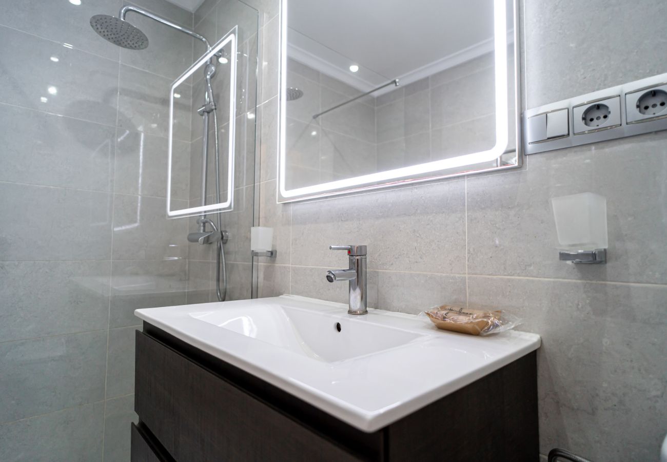 Appartamento a Nerja - Ferienwohnung Tropicana 6C in Nerja mit Meerblick