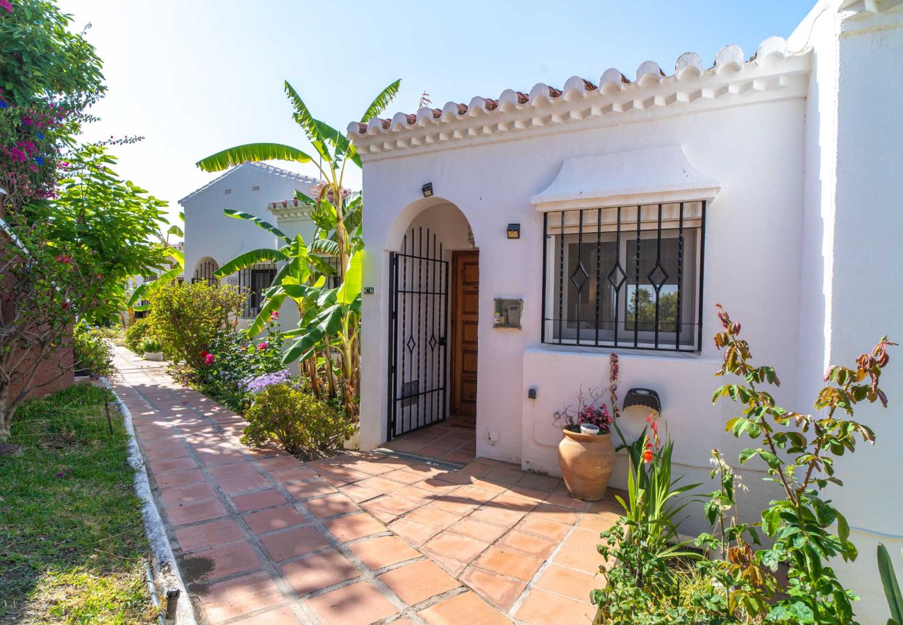 Appartamento a Nerja - Ferienwohnung Tropicana 6C in Nerja mit Meerblick
