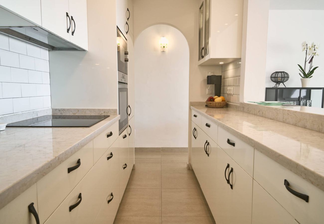 Casa a schiera a Nerja - Casablanca 9: Maisonette mit Terrassen auf mehreren Ebenen, Meerblick und Sonnenuntergang