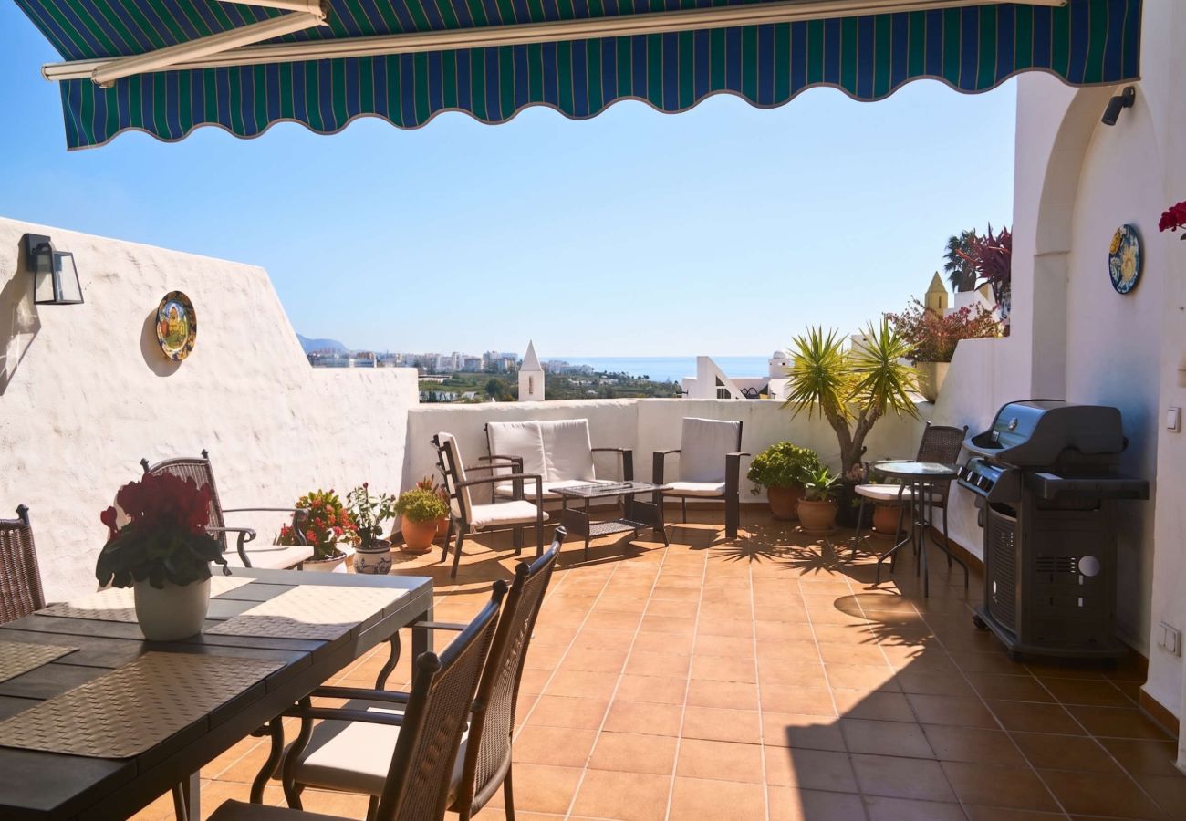 Casa a schiera a Nerja - Casablanca 9: Maisonette mit Terrassen auf mehreren Ebenen, Meerblick und Sonnenuntergang