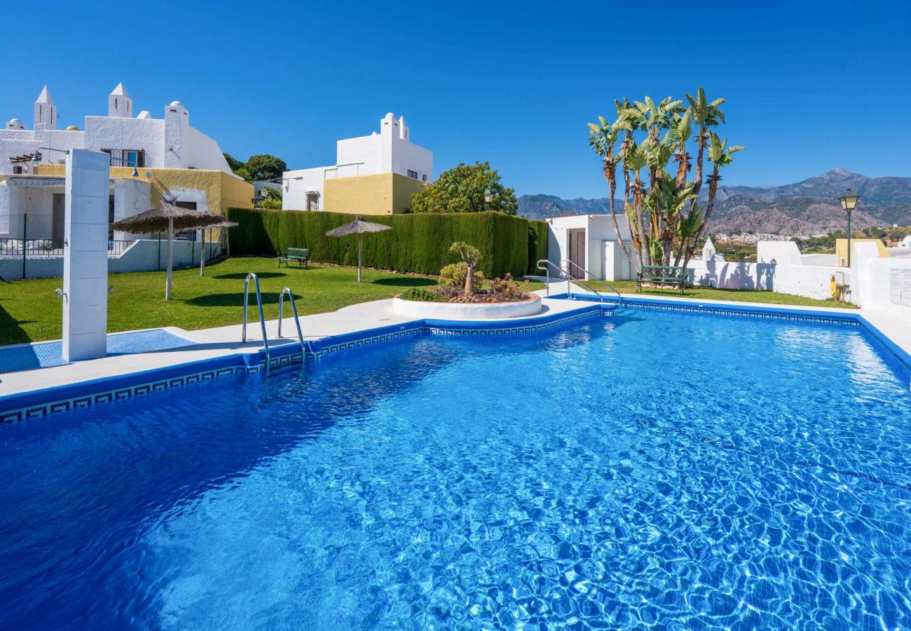 Casa a schiera a Nerja - Casablanca 9: Maisonette mit Terrassen auf mehreren Ebenen, Meerblick und Sonnenuntergang