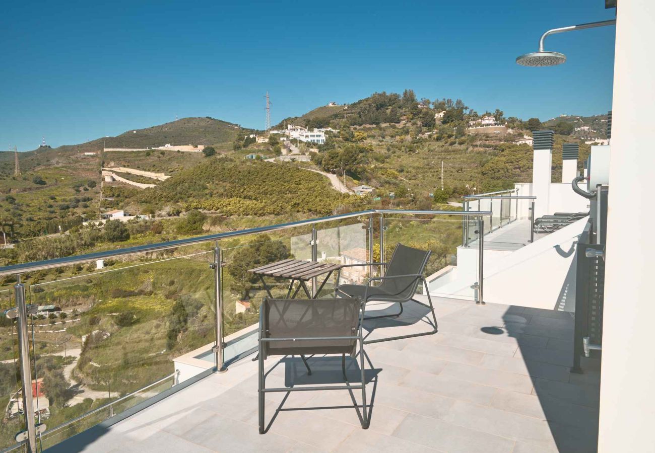 Appartamento a Nerja - Penthouse Balcón del Mar D4: 3 Terrazze e Piscina Riscaldata
