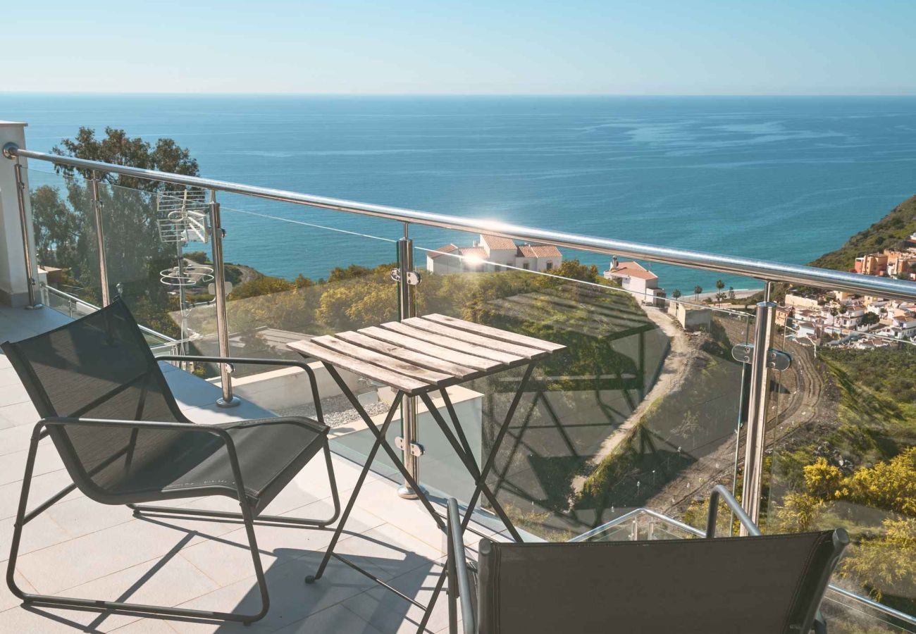 Appartamento a Nerja - Penthouse Balcón del Mar D4: 3 Terrazze e Piscina Riscaldata