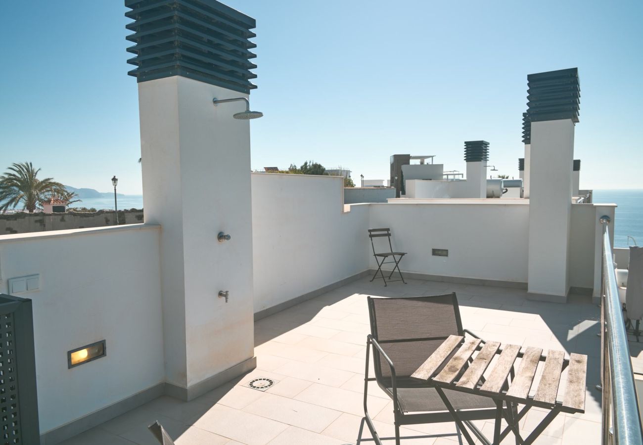 Appartamento a Nerja - Penthouse Balcón del Mar D4: 3 Terrazze e Piscina Riscaldata
