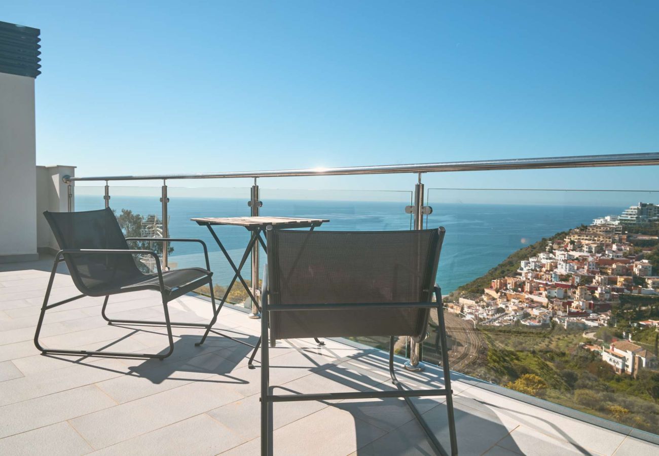 Appartamento a Nerja - Penthouse Balcón del Mar D4: 3 Terrazze e Piscina Riscaldata