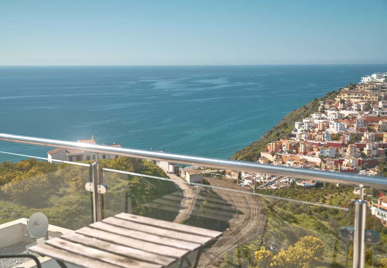 Appartamento a Nerja - Penthouse Balcón del Mar D4: 3 Terrazze e Piscina Riscaldata
