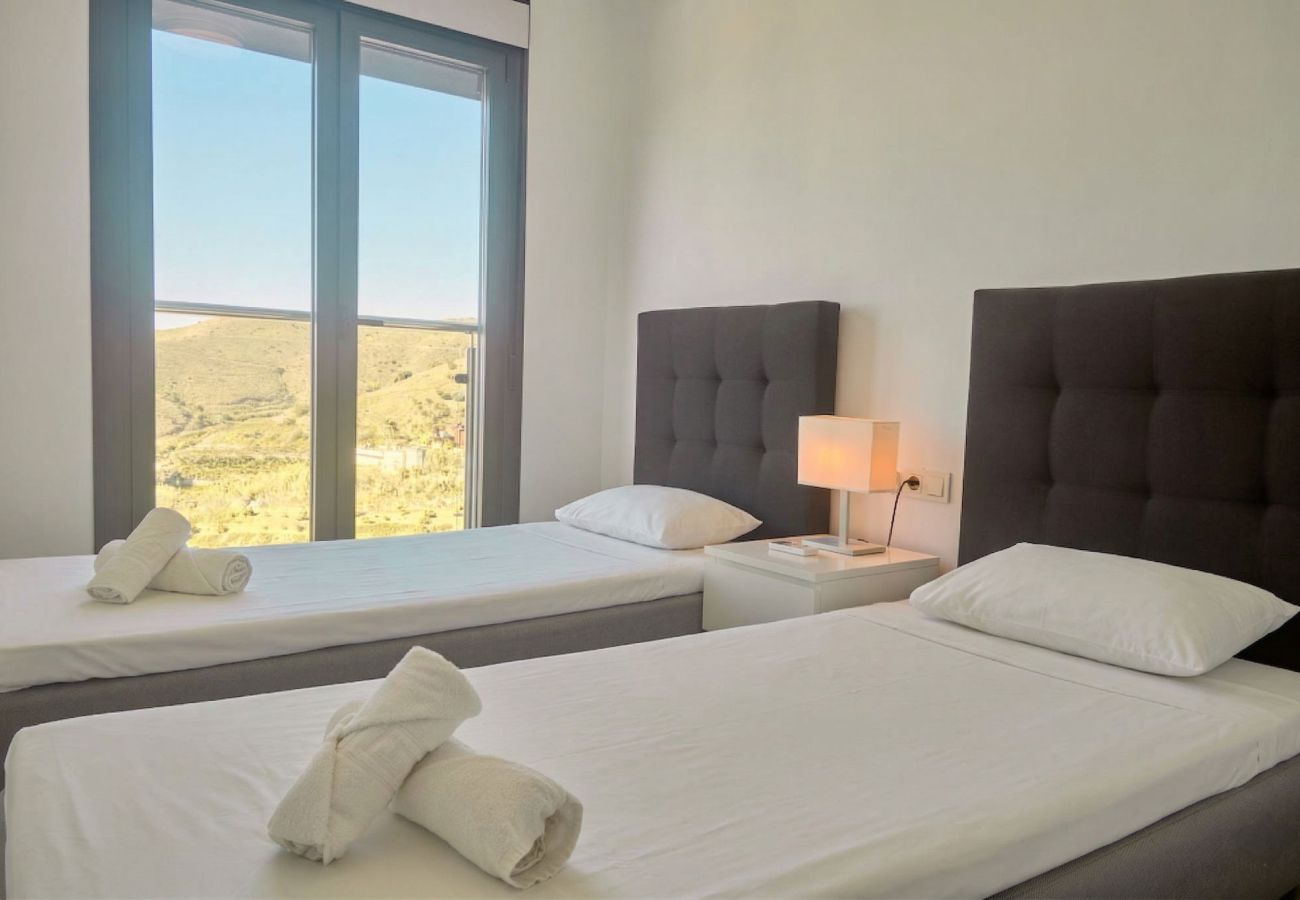 Appartamento a Nerja - Penthouse Balcon del Mar D4: 3 Terrazze e Piscina Riscaldata