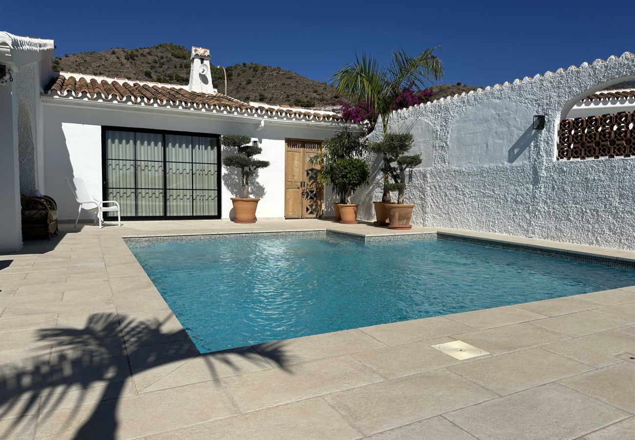 Villa a Nerja - Villa Jackson (La Casita): Villa con piscina privata a Fuente del Badén, Nerja