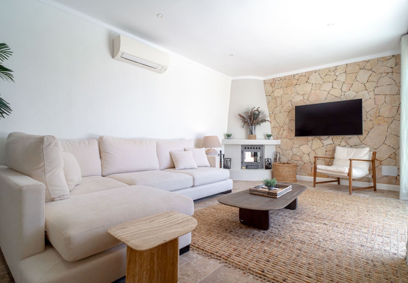 Villa a Nerja - Villa La Casita: Villa con piscina privata a Fuente del Badén, Nerja