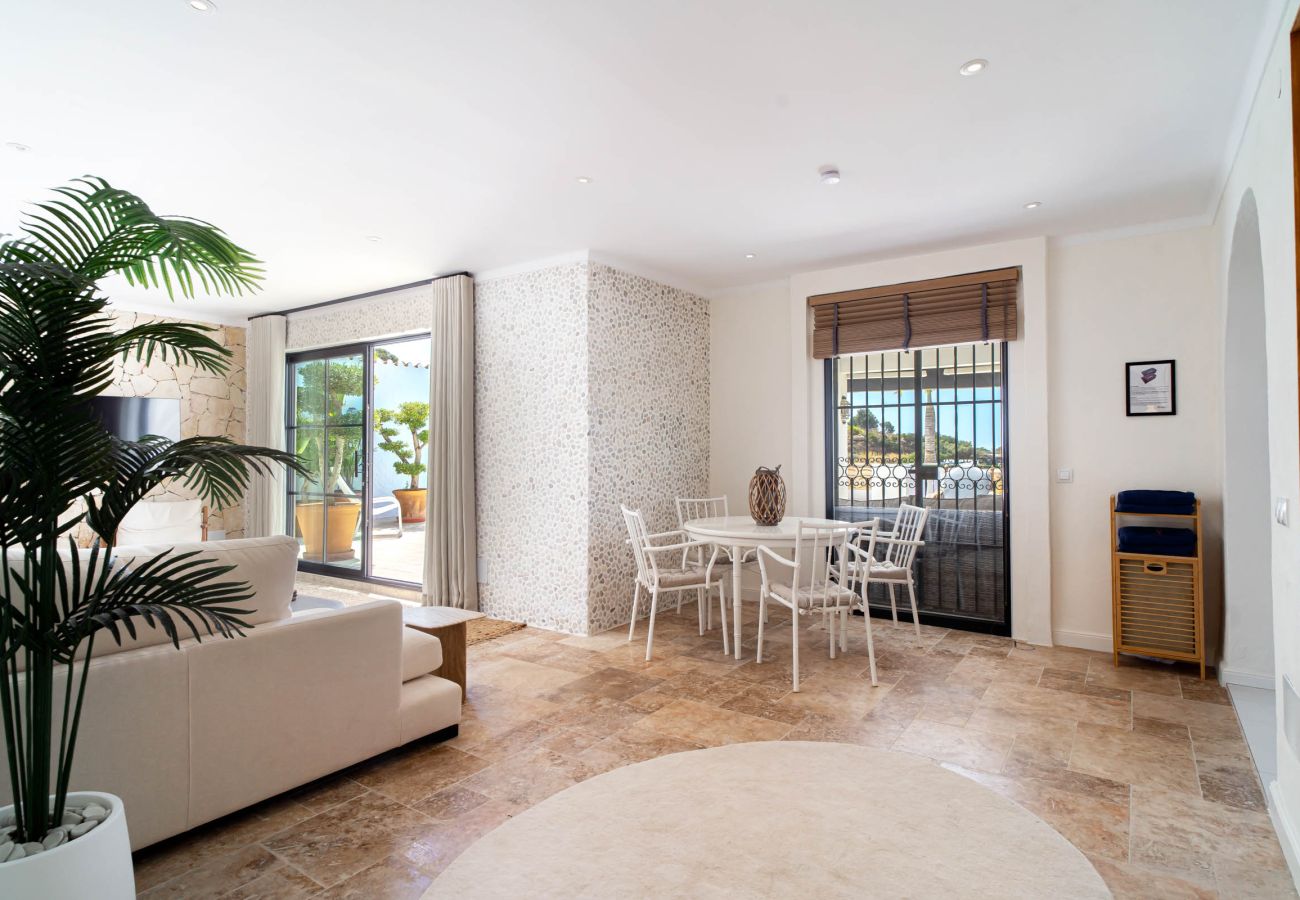 Villa a Nerja - Villa La Casita: Villa con piscina privata a Fuente del Badén, Nerja