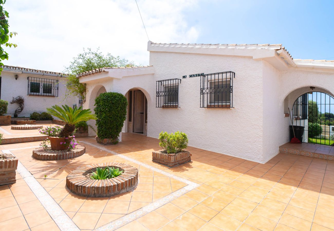 Villa a Nerja - Villa La Casita: Villa con piscina privata a Fuente del Badén, Nerja