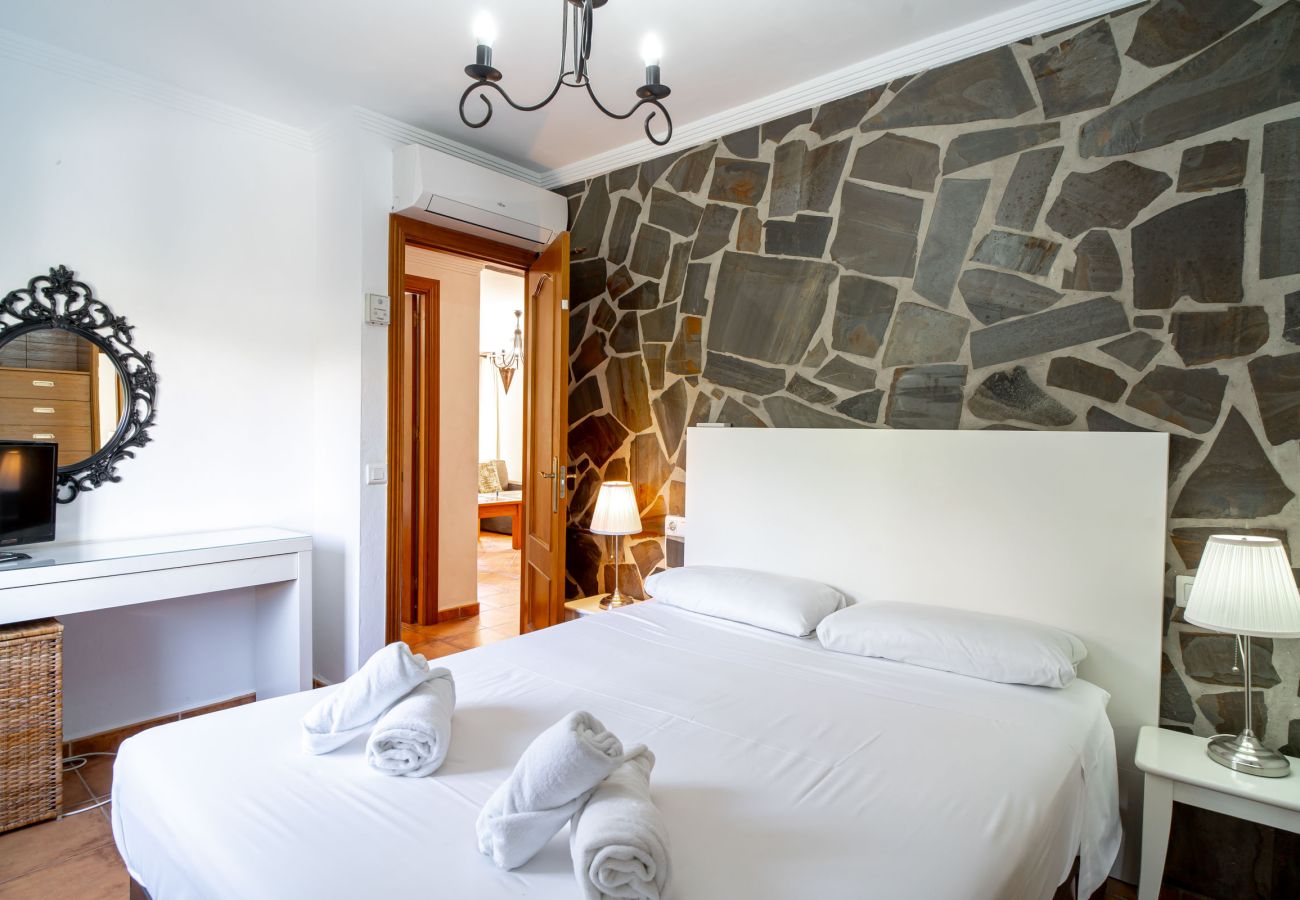 Camera da letto principale dell'appartamento Tahiti 2 7 con un comodo letto matrimoniale 150x190.